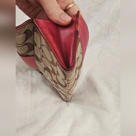 Coach Signature canvas/leather wallet GUC - Picture 3 of 5